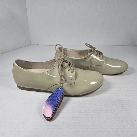 Birkenstock Women's Saunders Cream Cloud Patent Leather Oxfords EU 37 US W7 M5 - Picture 2 of 11